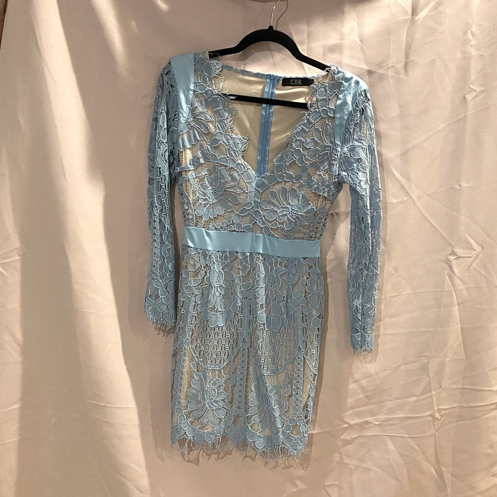 Long sleeve mini-dress